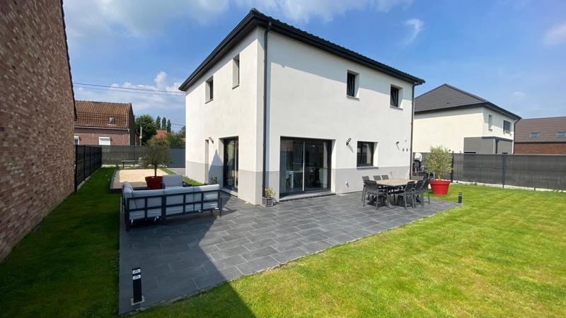 Maison - 142 m² - 6 pièces