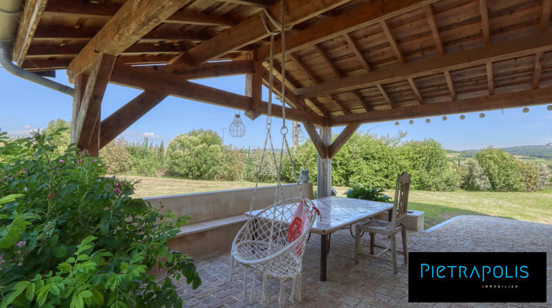 Maison ancienne - 332 m² - 9 pièces