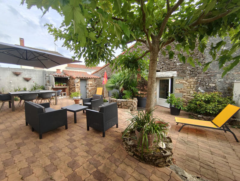 Maison - 205 m² - 6 pièces