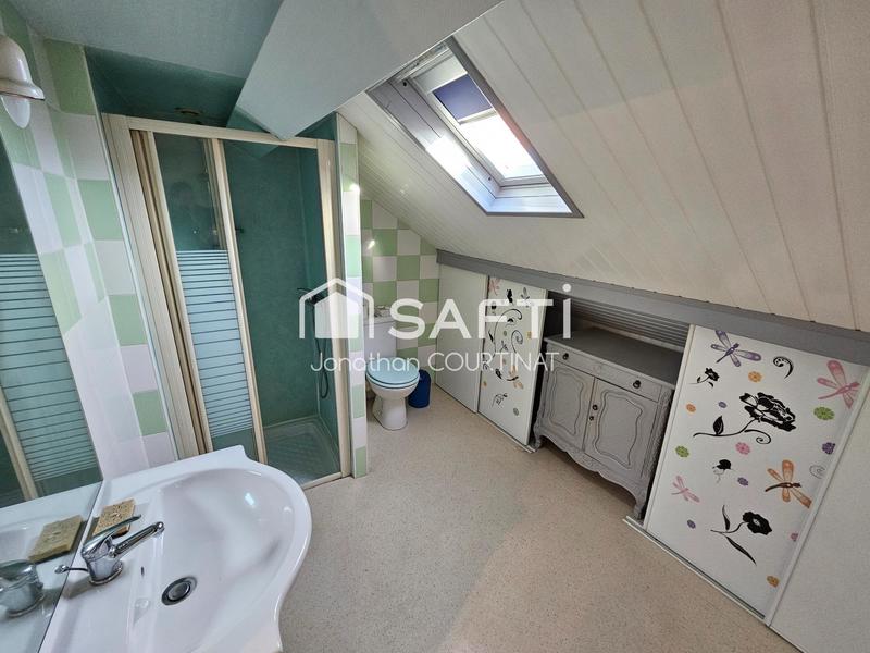 Maison - 185 m² - 8 pièces