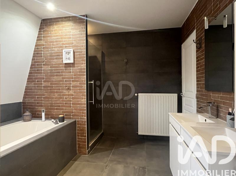 Maison - 95 m² - 4 pièces