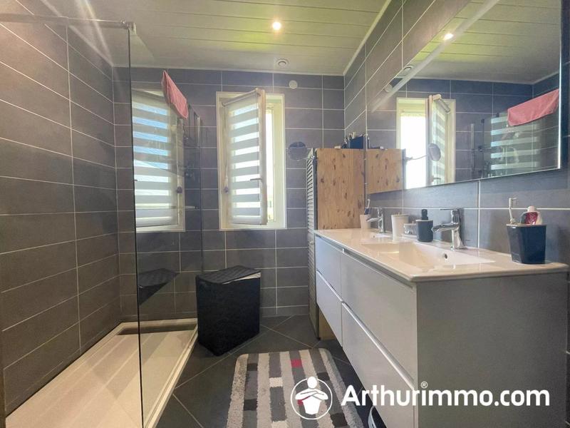 Maison - 87 m² - 5 pièces