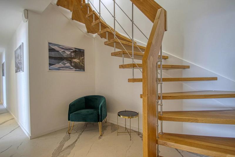 Villa - 350 m² - 8 pièces