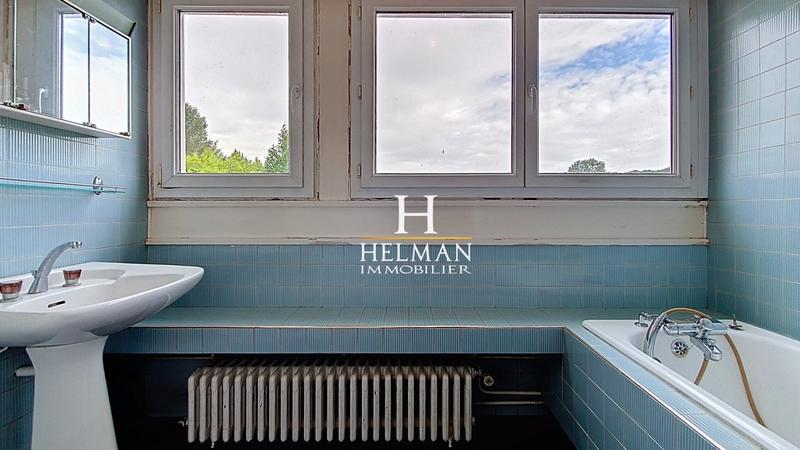 Maison - 245 m² - 10 pièces