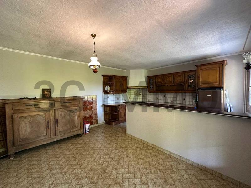 Maison - 205 m² - 5 pièces