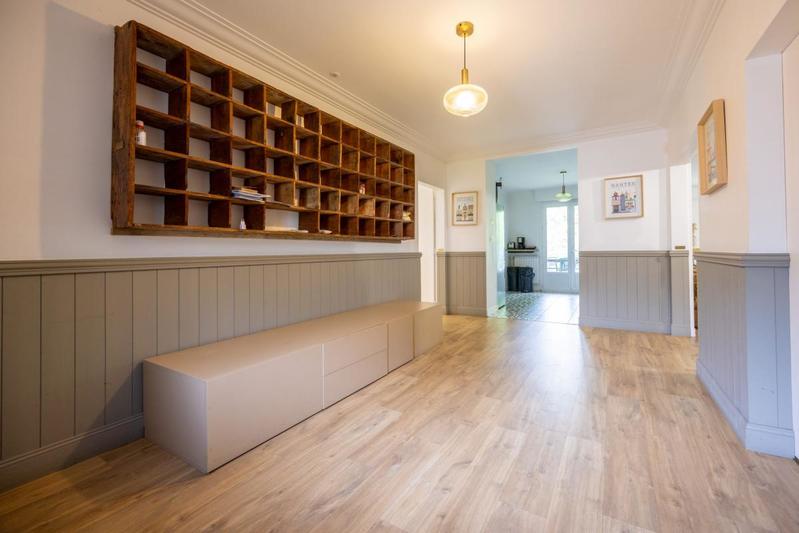 Maison - 261 m² - 12 pièces