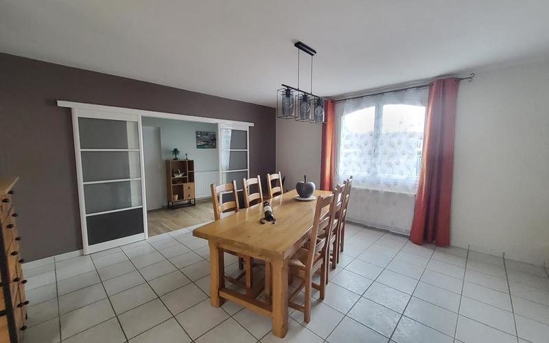 Maison - 200 m² - 9 pièces