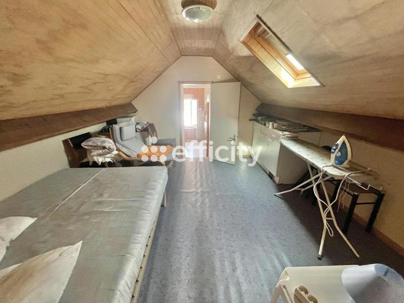 Maison - 92 m² - 7 pièces