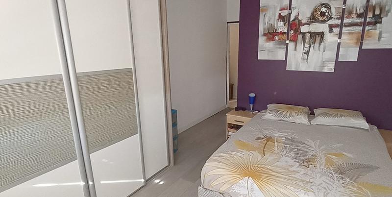 Maison traditionnelle - 90 m² - 4 pièces