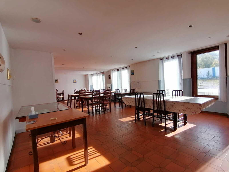 Local d'activités - 616 m²