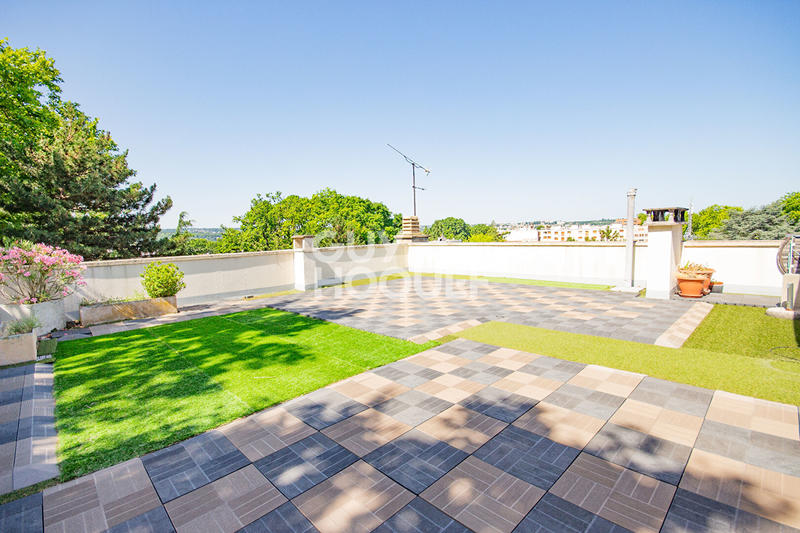 Appartement - 86 m² - 5 pièces