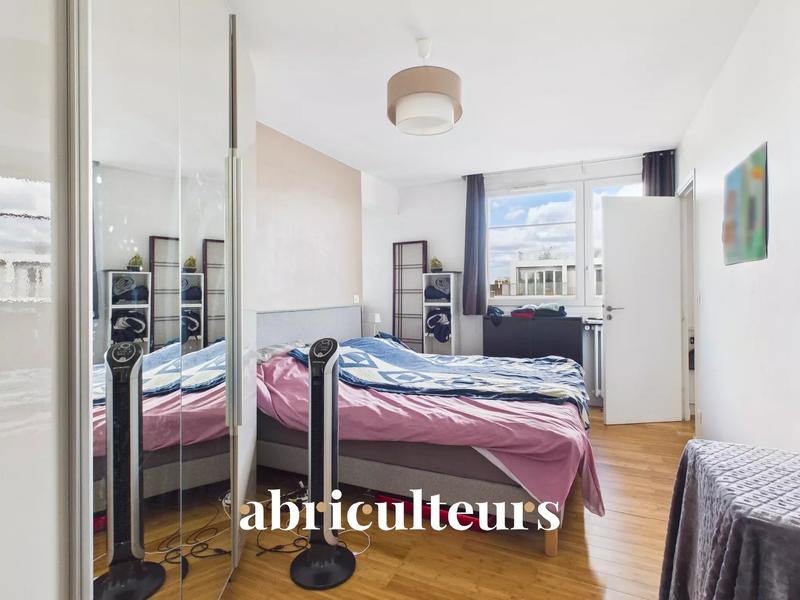 Appartement - 90 m² - 4 pièces