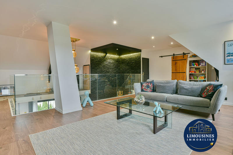 Villa - 322 m² - 11 pièces