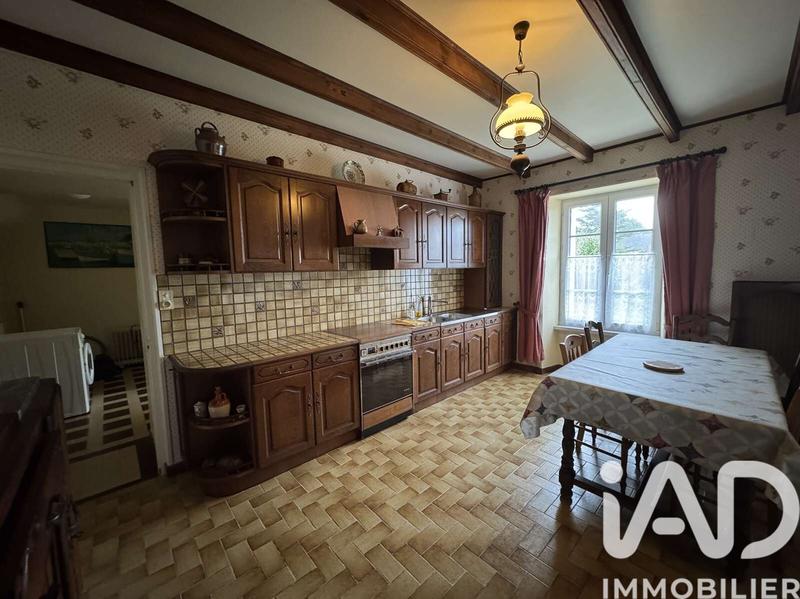 Maison - 196 m² - 10 pièces