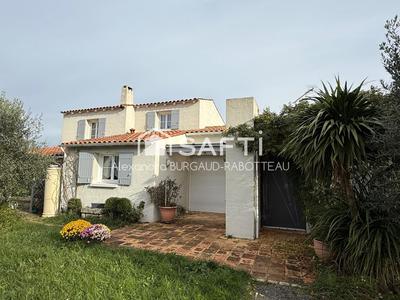 Maison - 122 m² - 5 pièces