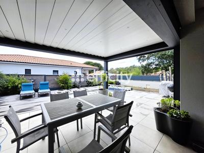 Maison - 127 m² - 6 pièces