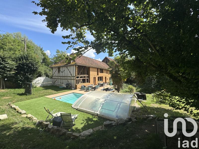 Maison - 455 m² - 13 pièces