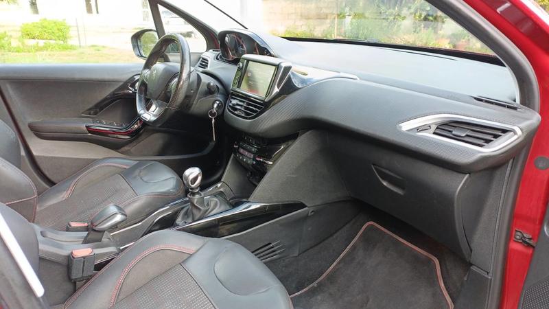 Peugeot 2008 I 1.6 BlueHdi 120 Gt Line - 5 places