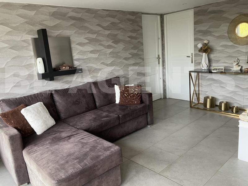 Maison - 176 m² - 6 pièces