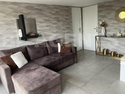 Maison - 176 m² - 6 pièces