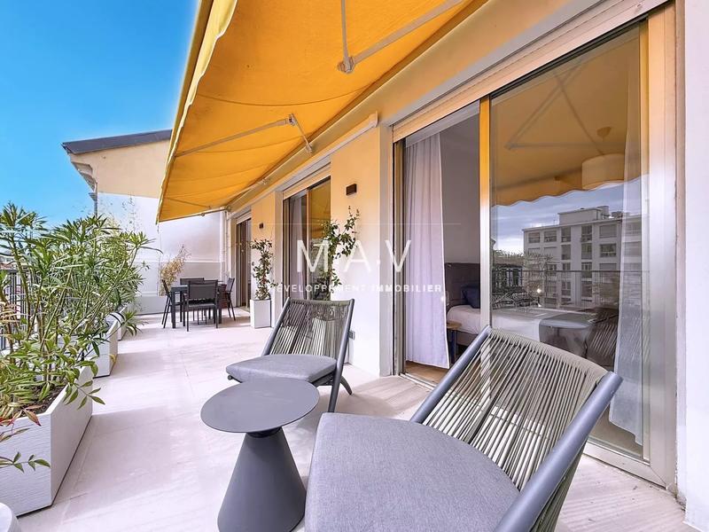 Appartement - 95 m² - 4 pièces