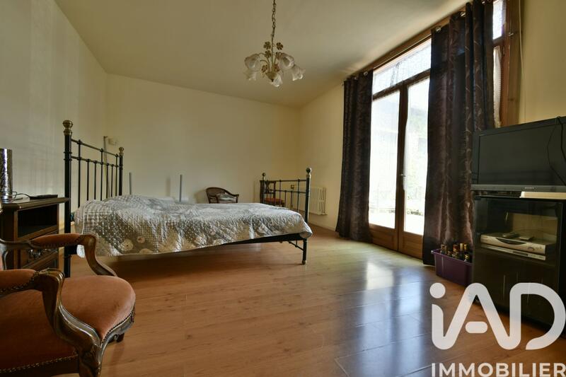 Maison - 195 m² - 6 pièces