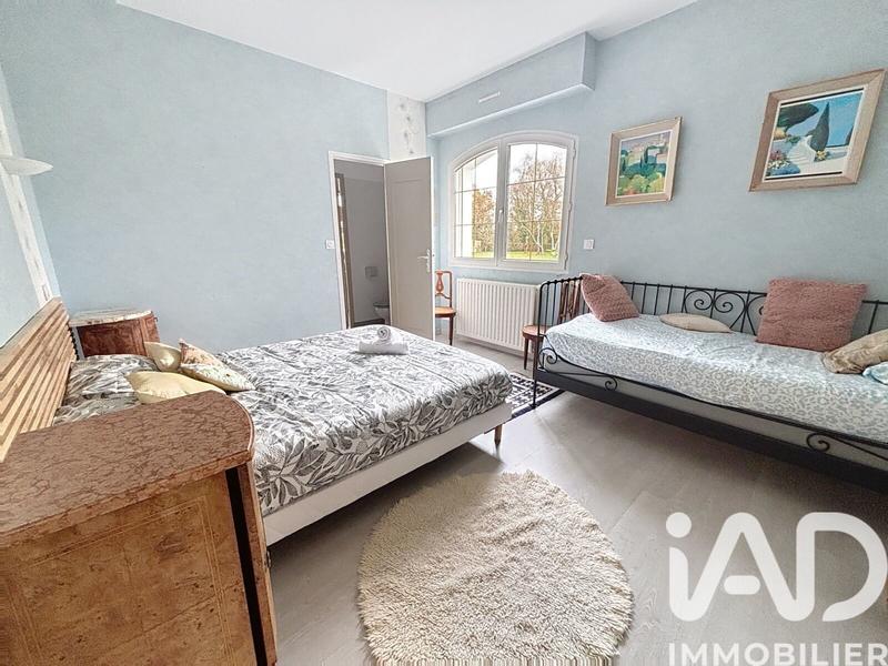 Maison - 328 m² - 8 pièces