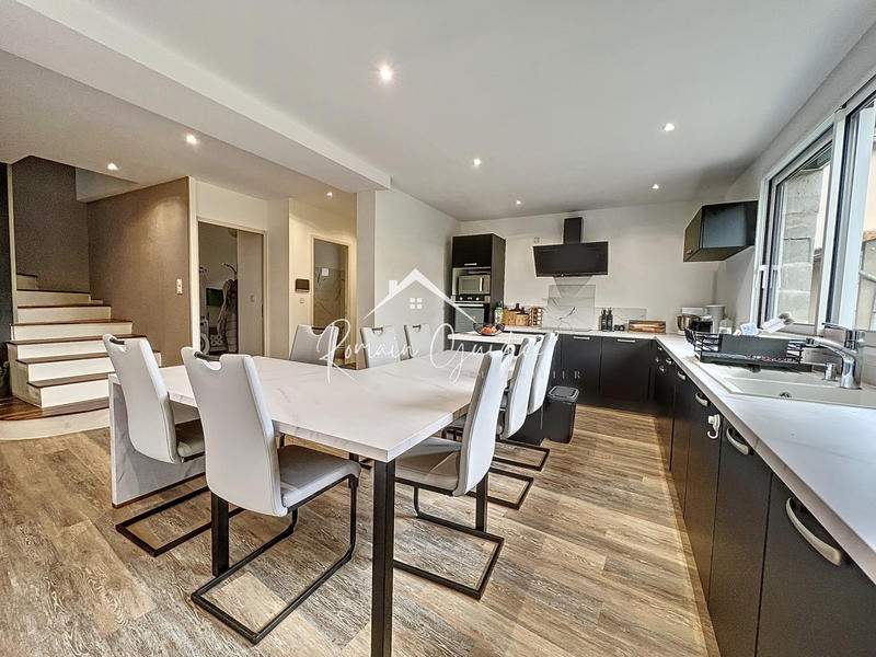 Maison - 118 m² - 4 pièces