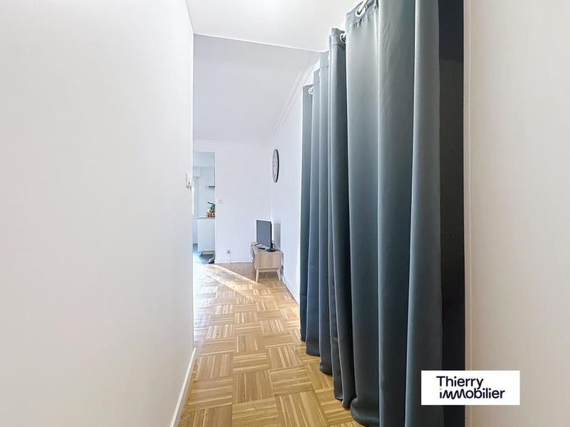 Appartement - 93 m² - 5 pièces