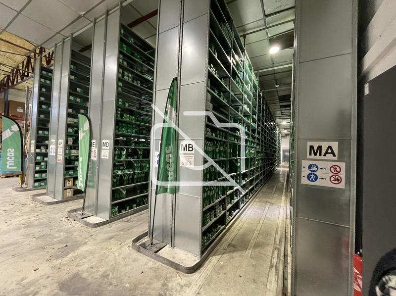 Entrepôt - 1 000 m²