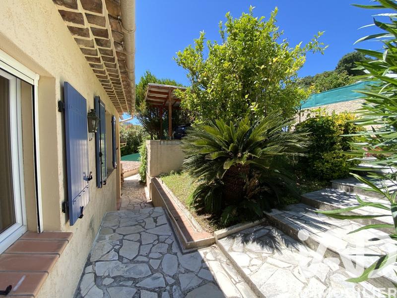 Maison - 140 m² - 6 pièces