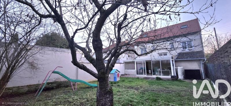 Maison - 140 m² - 8 pièces