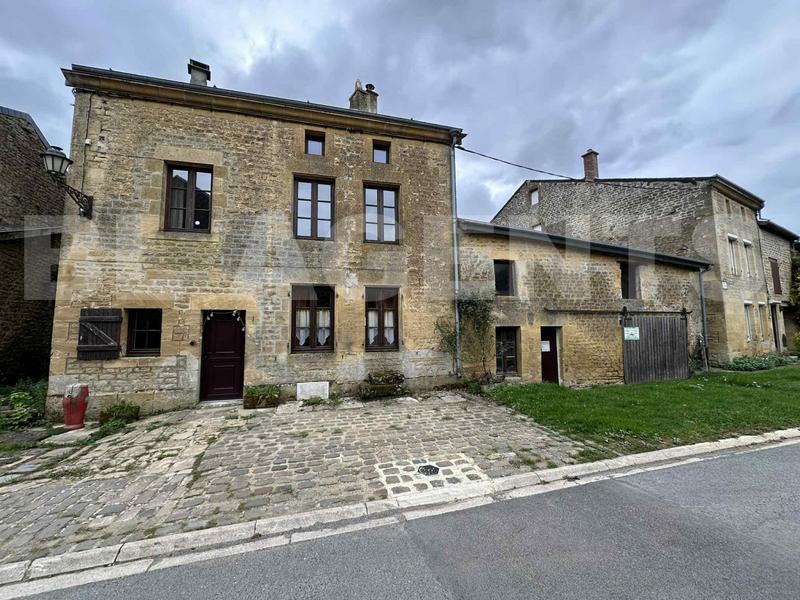 Maison - 180 m² - 8 pièces