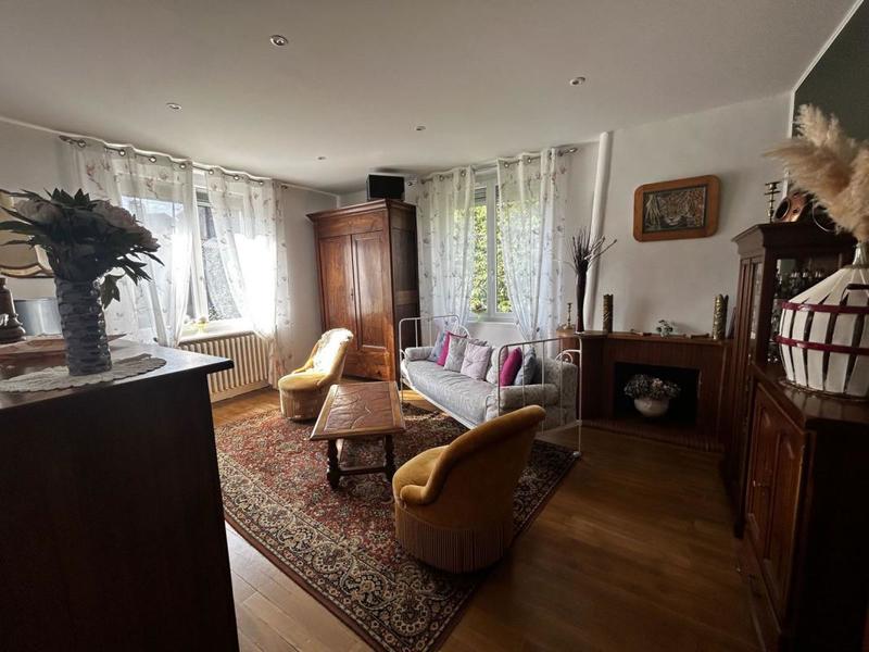 Maison - 158 m² - 9 pièces