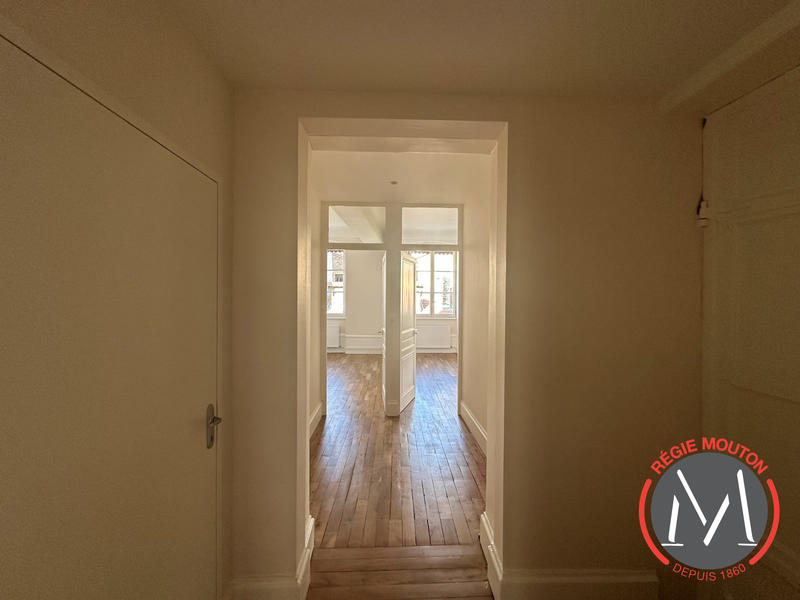 Appartement - 96 m² - 3 pièces