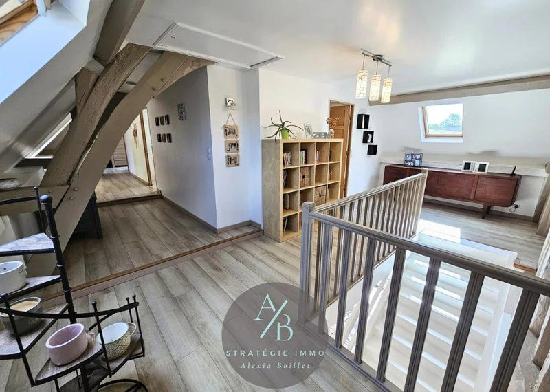 Maison - 240 m² - 7 pièces