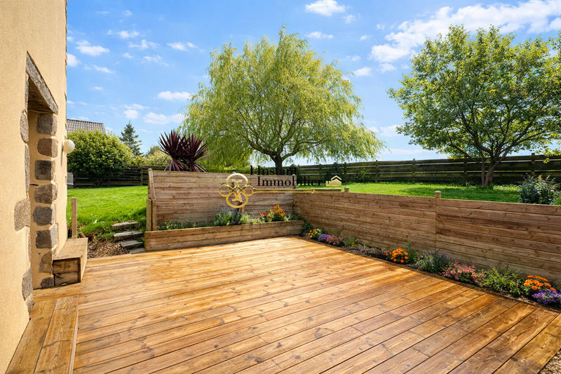 Maison - 102 m² - 5 pièces