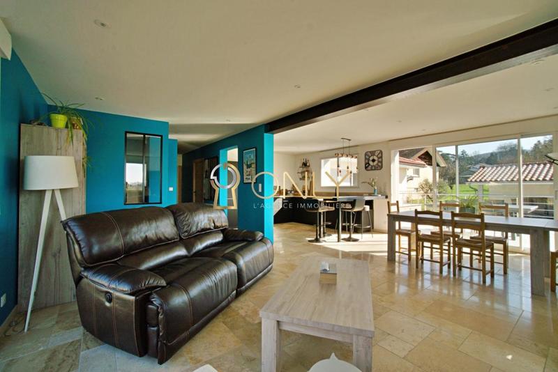 Maison - 168 m² - 6 pièces