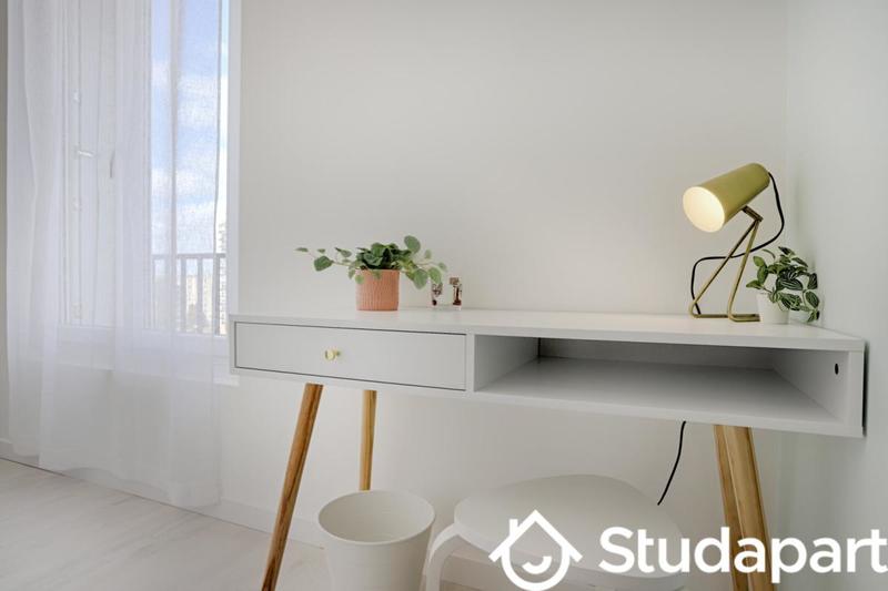 Chambre - 8 m² - 1 pièce