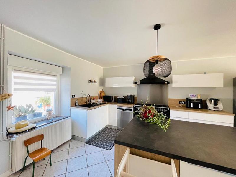 Maison - 222 m² - 6 pièces