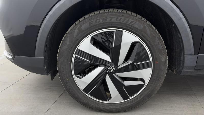 Mg Zs Electrique Ev Autonomie Standard 51kWh - 130 kW 2wd Luxury