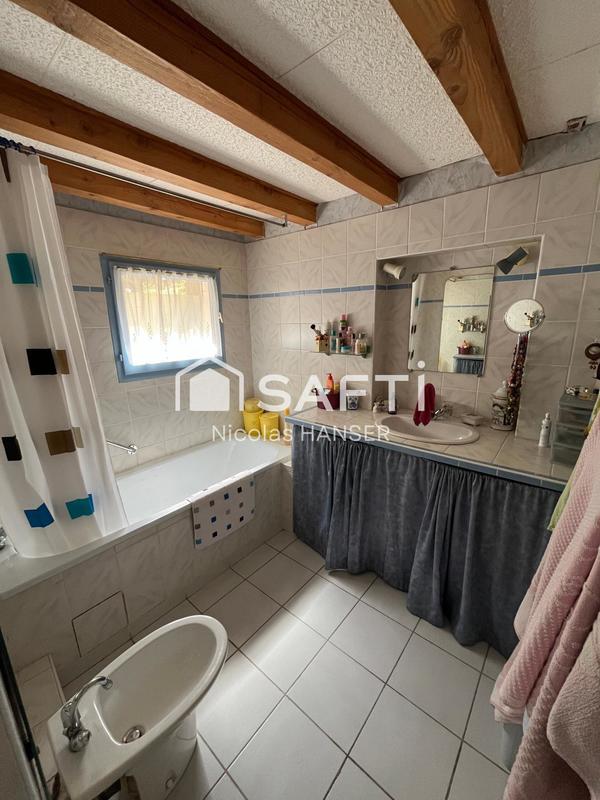 Maison - 139 m² - 8 pièces