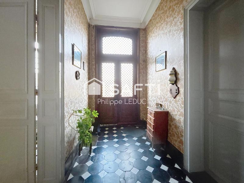 Maison - 259 m² - 8 pièces