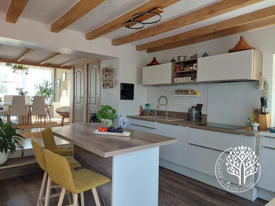 Maison ancienne - 214 m² - 8 pièces