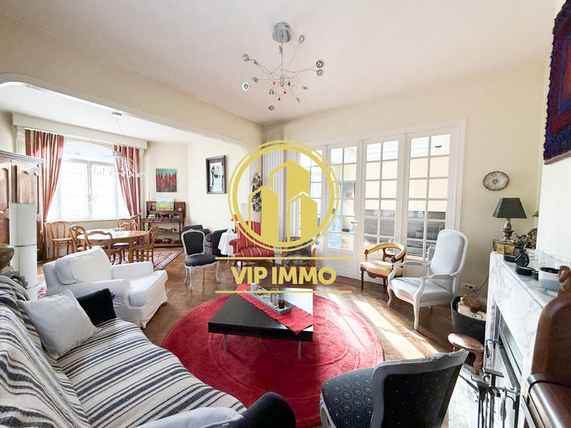 Villa - 224 m² - 14 pièces