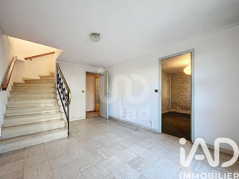 Maison - 180 m² - 8 pièces