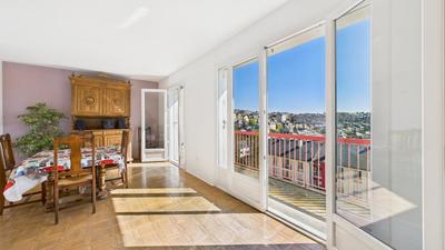 Appartement - 77 m² - 3 pièces