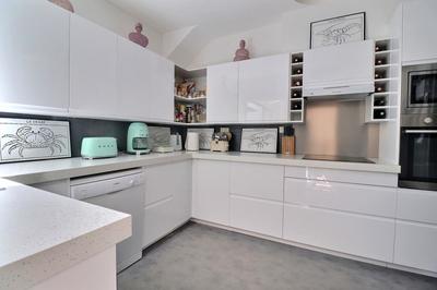 Maison - 170 m² - 8 pièces