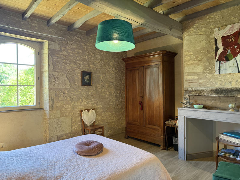 Maison - 250 m² - 8 pièces