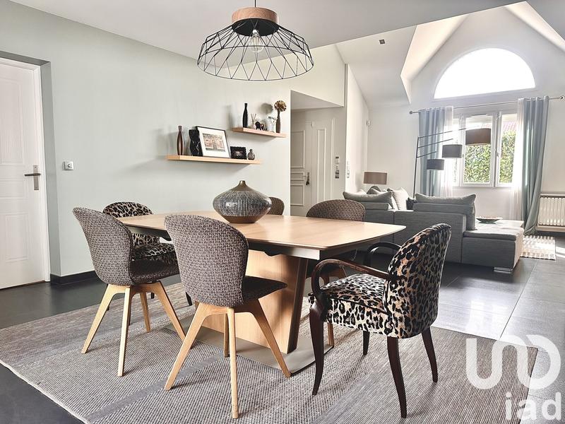 Maison - 178 m² - 7 pièces